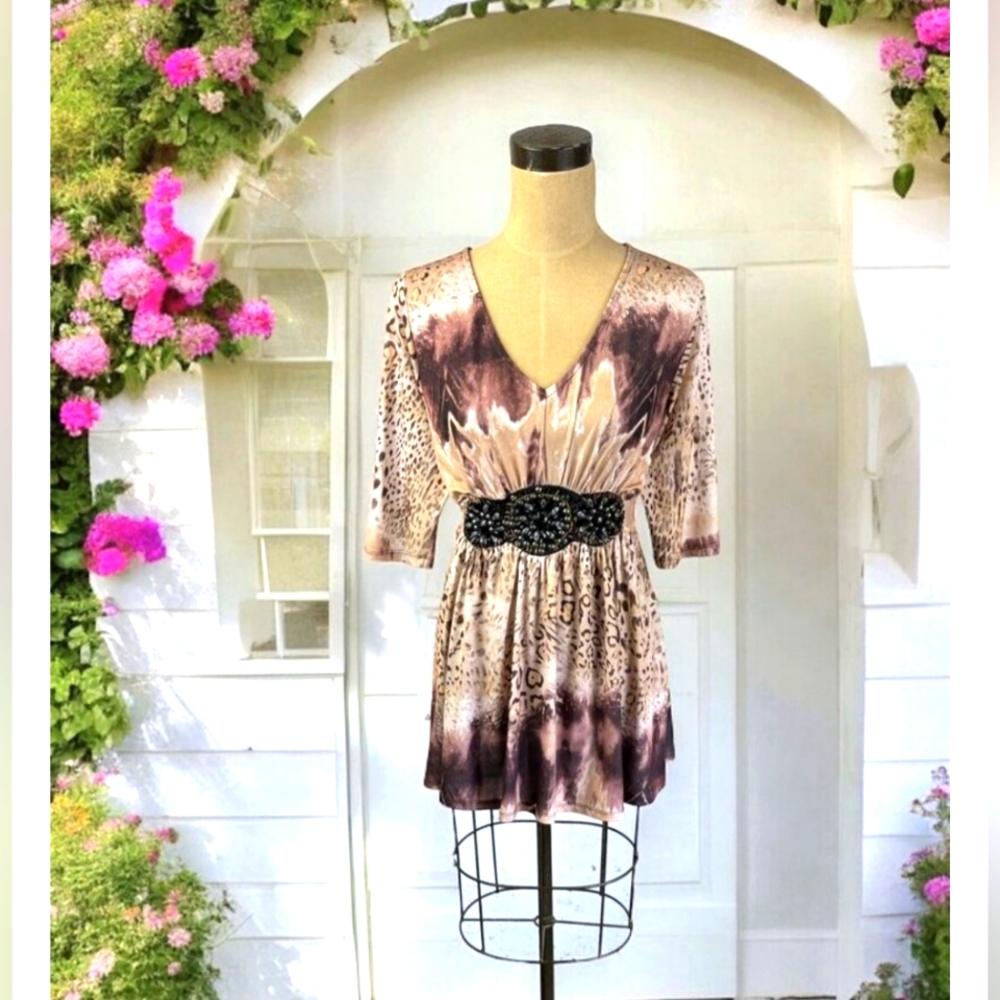 Venus size M 3/4 sleeve animal print blouse with beading